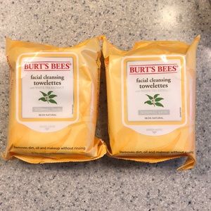 Facial cleansing wipes